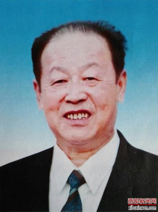 中国共产党的优秀党员、中国石油天然气总公司咨询中心原副主任谢宏同志，因病于2015年10月27日5时36分（北京时间）在北京逝世，享年80岁。